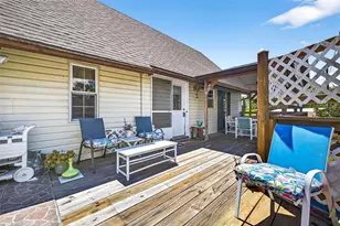 606 Dickman Dr SW, Ruskin, FL 33570 - Photo 2