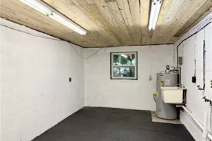 2523 Krueger Ln, Tampa, FL 33618 - Photo 28