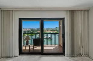 7600 Sun Island Dr S, South Pasadena, FL 33707 - Photo 10