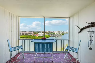 7400 Sun Island Drive S #802, South Pasadena, FL 33707 - Photo 4