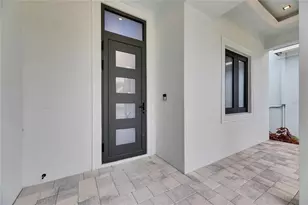6528 Simone Shores Cir, Apollo Beach, FL 33572 - Photo 16