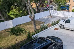 13612 N 22nd St, Tampa, FL 33613 - Photo 6