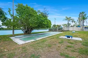 611 Destiny Dr, Ruskin, FL 33570 - Photo 16