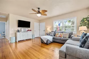 2709 Upton St S, Gulfport, FL 33711 - Photo 10