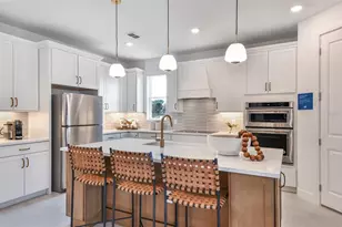 1576 Valier Pt, Zephyrhills, FL 33541 - Photo 4