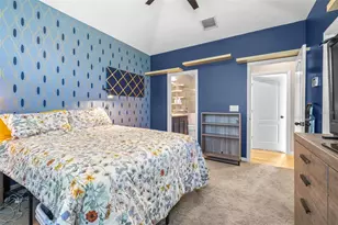 962 Sombra St, Tampa, FL 33619 - Photo 16