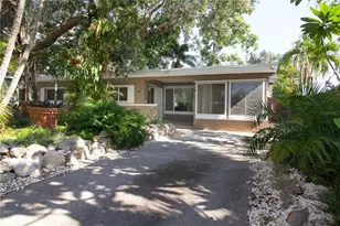10126 66th Ave, Seminole, FL 33772 - Photo 1