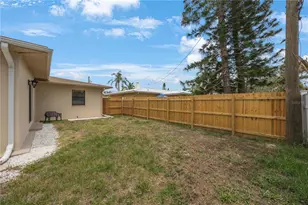 1305 Marion Dr S, Saint Petersburg, FL 33707 - Photo 34