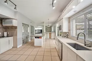 27133 Sea Breeze Way, Wesley Chapel, FL 33544 - Photo 18