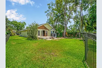 14808 Lake Magdalene Circle, Tampa, FL 33613 - Photo 10