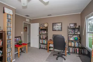 1001 57th Ave N, Saint Petersburg, FL 33703 - Photo 18