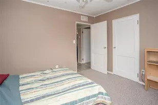 1001 57th Ave N, Saint Petersburg, FL 33703 - Photo 16