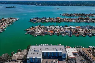 415 Island Way, Clearwater Beach, FL 33767 - Photo 2