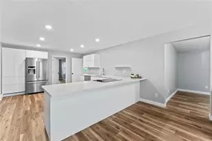 1127 Wyatt Street N, Clearwater, FL 33756 - Photo 10