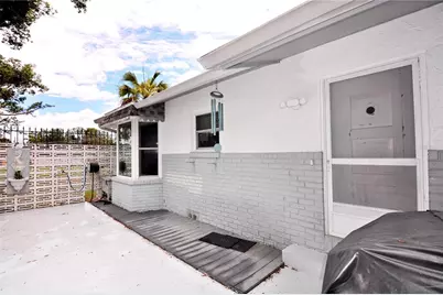 38819 Otis Allen Road, Zephyrhills, FL 33540 - Photo 8