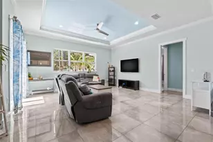 716 Laurel Ave, Venice, FL 34285 - Photo 16