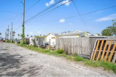 3108 56th Street S, Gulfport, FL 33707 - Photo 14