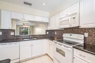 340 Causeway Blvd, Dunedin, FL 34698 - Photo 4