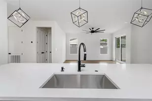 2328 W La Salle St, Tampa, FL 33607 - Photo 14