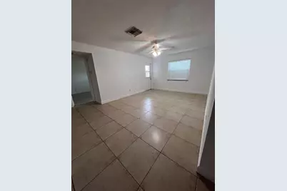 226 Thorn Tree Place #226, Brandon, FL 33510 - Photo 6