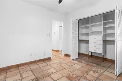 593 Marmora Avenue, Tampa, FL 33606 - Photo 8
