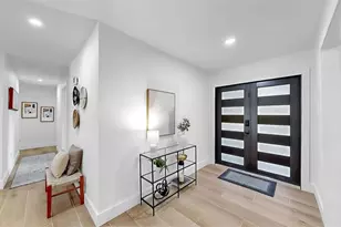 9903 Saddle Rd, Tampa, FL 33626 - Photo 4