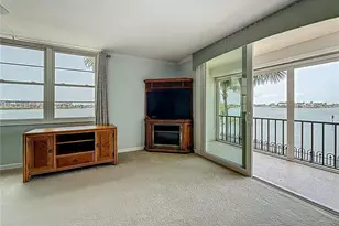 7665 Sun Island Dr, South Pasadena, FL 33707 - Photo 12