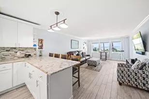 1230 Gulf Blvd, Clearwater, FL 33767 - Photo 10