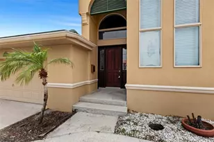 333 Midway Island, Clearwater Beach, FL 33767 - Photo 6