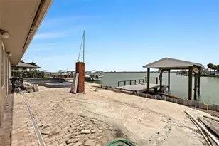 333 Midway Island, Clearwater Beach, FL 33767 - Photo 8