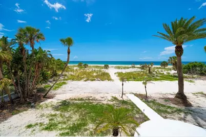 1114 Mandalay Point, Clearwater Beach, FL 33767 - Photo 10