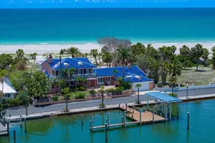 1114 Mandalay Point, Clearwater Beach, FL 33767 - Photo 2