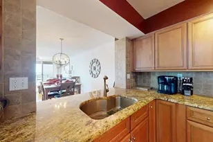 6105 Bahia Del Mar Cir, Saint Petersburg, FL 33715 - Photo 12