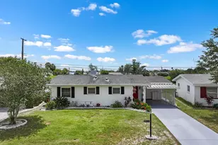 913 Augusta Dr, Sun City Center, FL 33573 - Photo 1