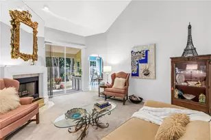 5090 White Pine Cir NE, Saint Petersburg, FL 33702 - Photo 8