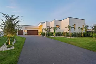 501 Barcelona Dr, Tierra Verde, FL 33715 - Photo 1