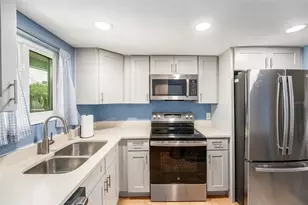 801 83rd Ave N, Saint Petersburg, FL 33702 - Photo 2