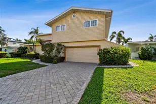 413 Midway Island, Clearwater Beach, FL 33767 - Photo 20