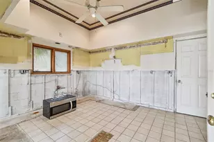 413 Midway Island, Clearwater Beach, FL 33767 - Photo 38