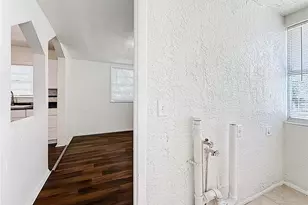 1011 Newton Ave S, Saint Petersburg, FL 33705 - Photo 26