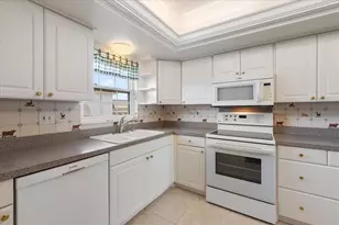 139 Bluff View Dr, Belleair Bluffs, FL 33770 - Photo 12