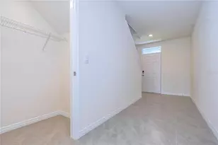 9176 Forge Breeze Loop, Wesley Chapel, FL 33545 - Photo 2