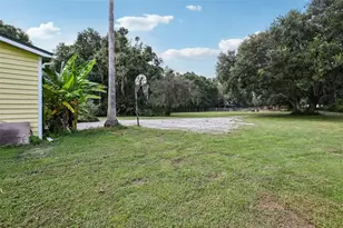 5321 Bruton Rd, Plant City, FL 33565 - Photo 24