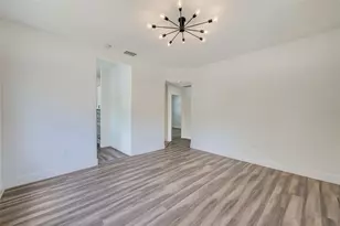 8304 N 13th St, Tampa, FL 33604 - Photo 2
