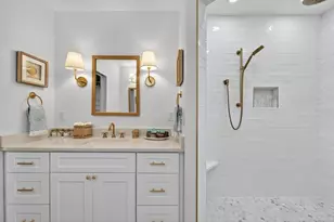 235 10th Ave NE, Saint Petersburg, FL 33701 - Photo 18