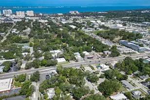 2050-2026 10th, Sarasota, FL 34237 - Photo 8