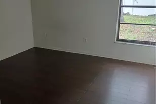 4701 Country Hills Dr, Tampa, FL 33624 - Photo 10