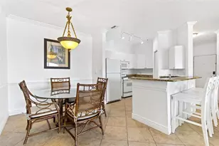 2739 Via Capri, Clearwater, FL 33764 - Photo 12