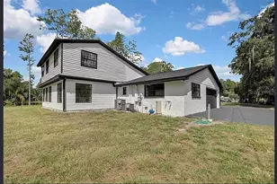 19003 Cedar Ln, Lutz, FL 33548 - Photo 4