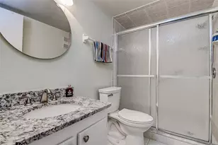 11485 Oakhurst Rd, Largo, FL 33774 - Photo 16